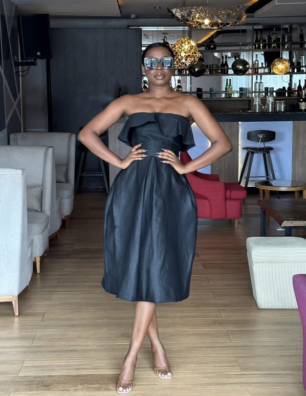 TEGHESE midi in Black