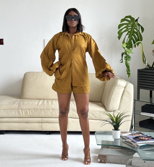 EHIOSU shorts set in Gold - Image 3