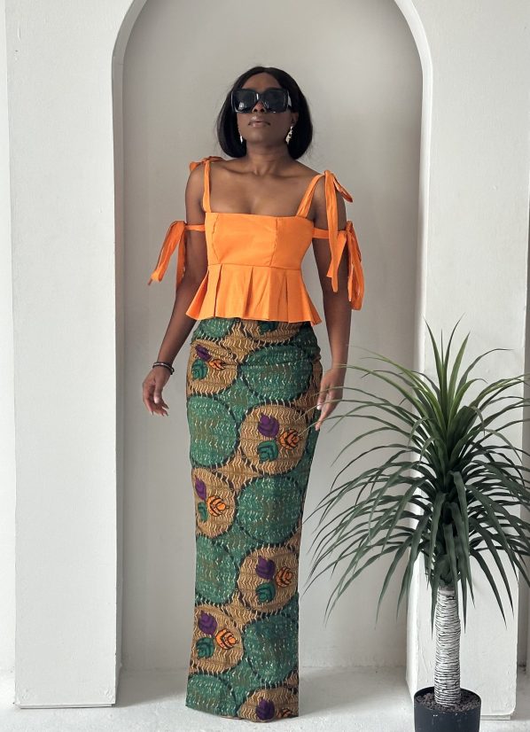 ESEIDU top + skirt set